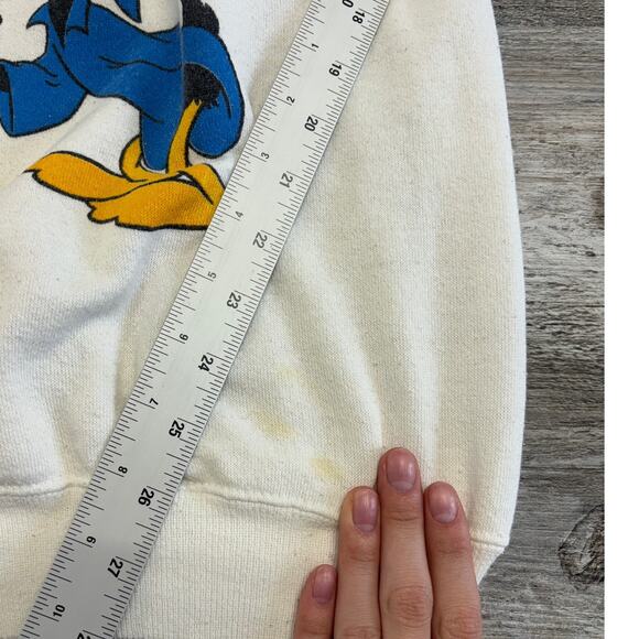 Vintage Hanes Tis The Season To Be Greedy Daffy Duck Mens L Retro Sweatshirt USA - Picture 2 of 8